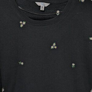 Time & Tru Sweatshirt Black W/ Daisy Floral Print XXL